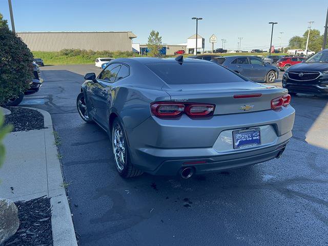 Used 2024 Chevrolet Camaro LT RWD image 5