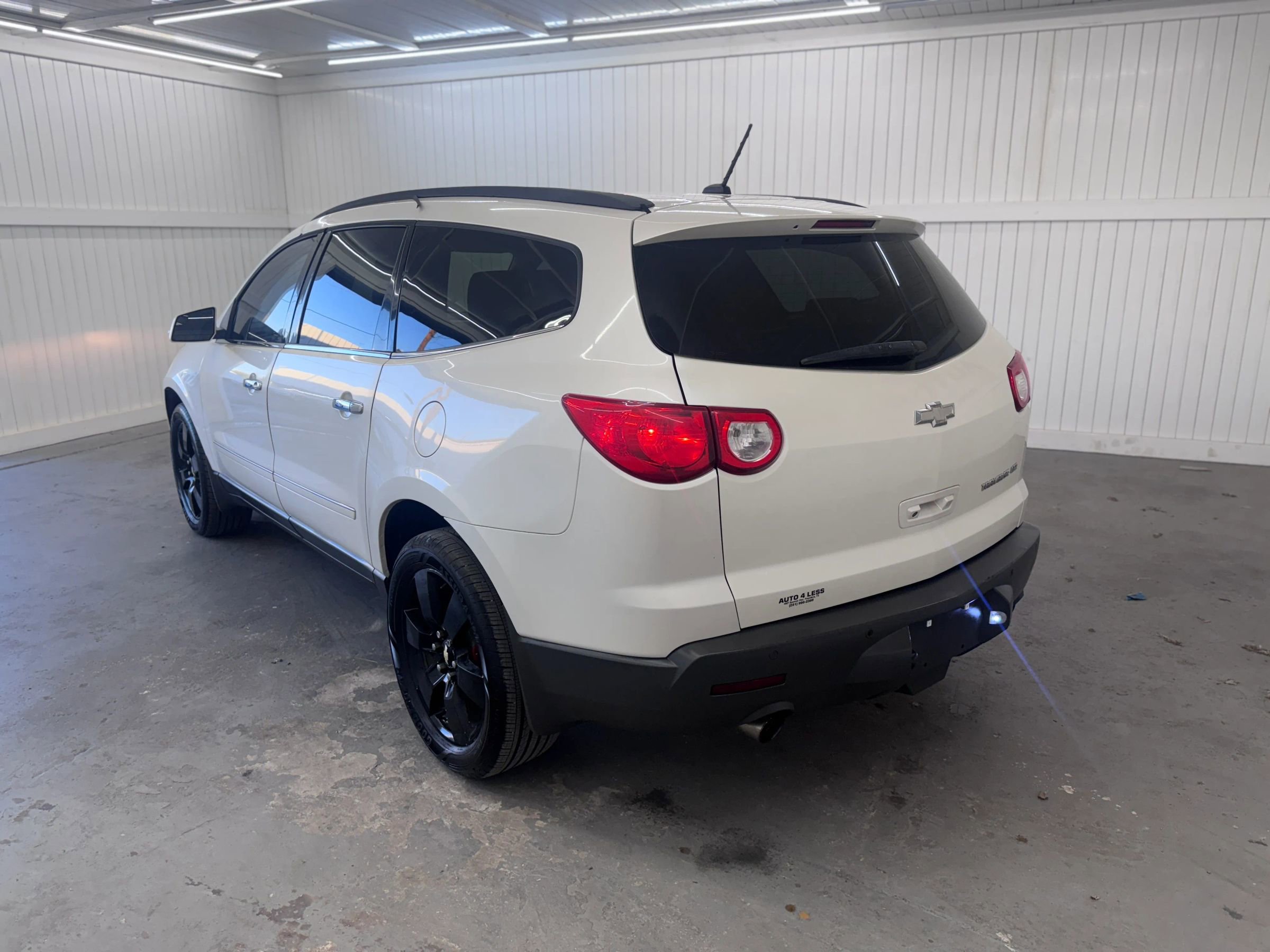 Used 2011 Chevrolet Traverse LTZ image 7