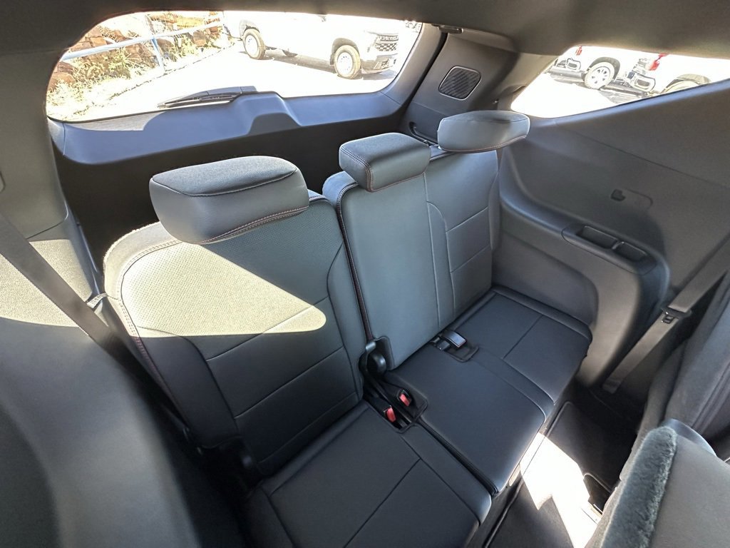 New 2026 Chevrolet Traverse RS image 19