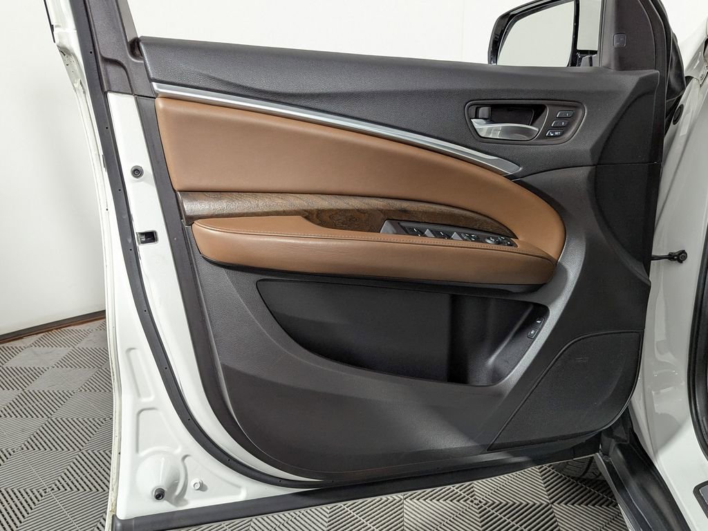 Used 2017 Acura MDX SH-AWD w/ Advance Package image 14