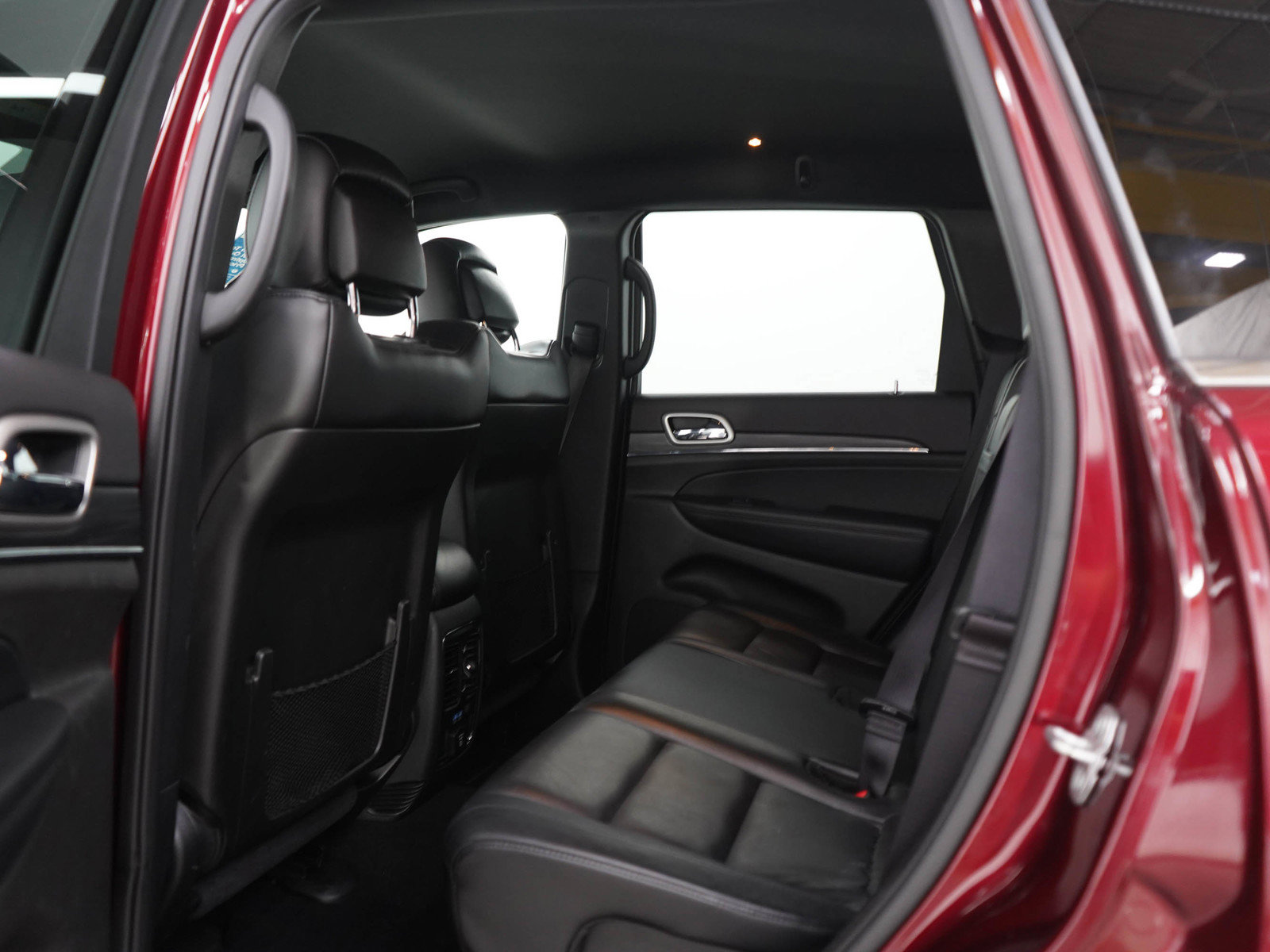Used 2019 Jeep Grand Cherokee Limited w/ Trailer Tow Group IV AWD/4WD image 18