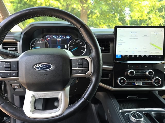 Used 2024 Ford Expedition XLT RWD image 15