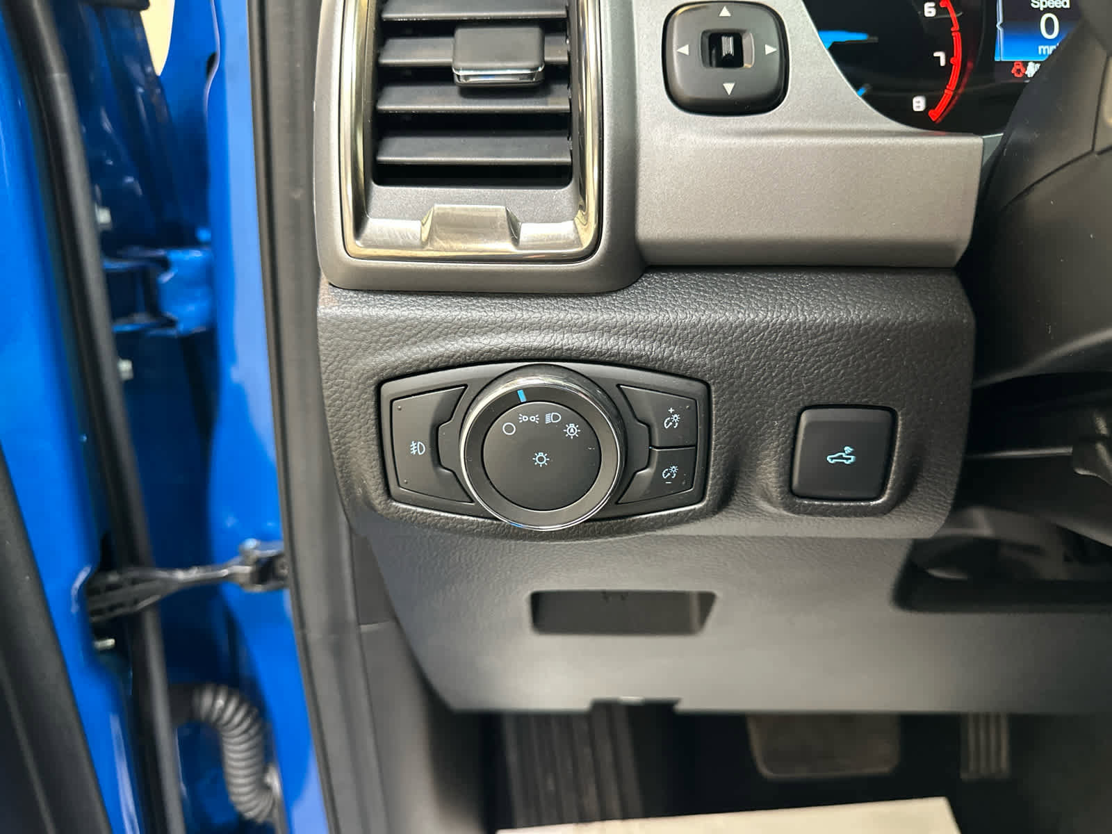 Used 2023 Ford Ranger XLT w/ Equipment Group 302A High image 23