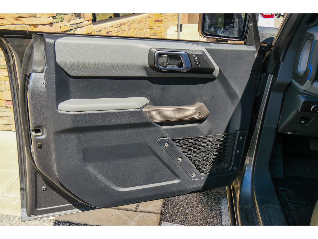 Used 2023 Ford Bronco Black Diamond w/ Sasquatch Package image 9