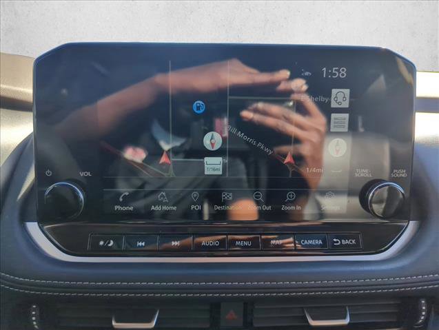 Used 2021 Nissan Rogue Platinum image 13