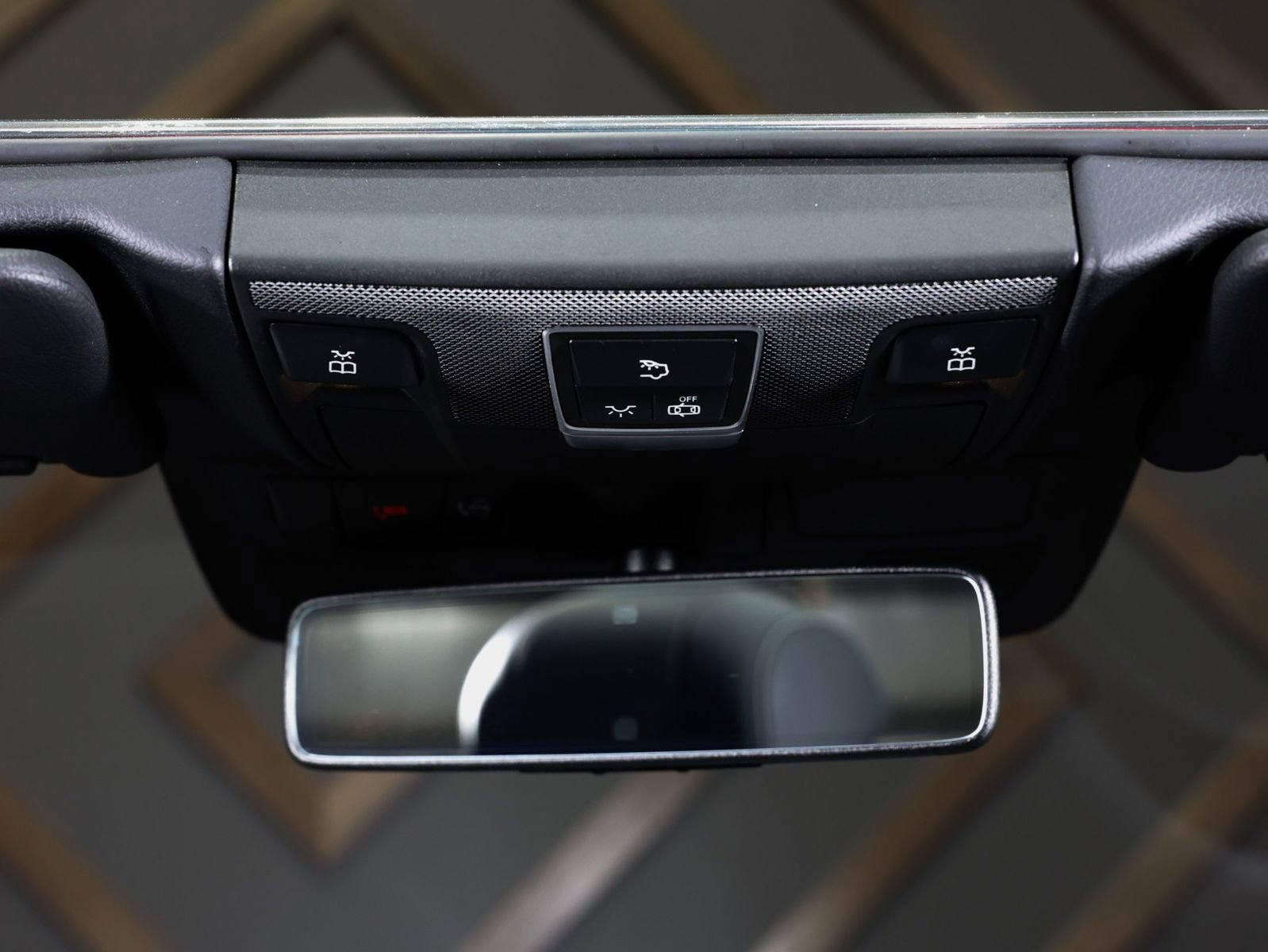 Used 2019 Mercedes-Benz S 560 Cabriolet w/ AMG Line Exterior image 29