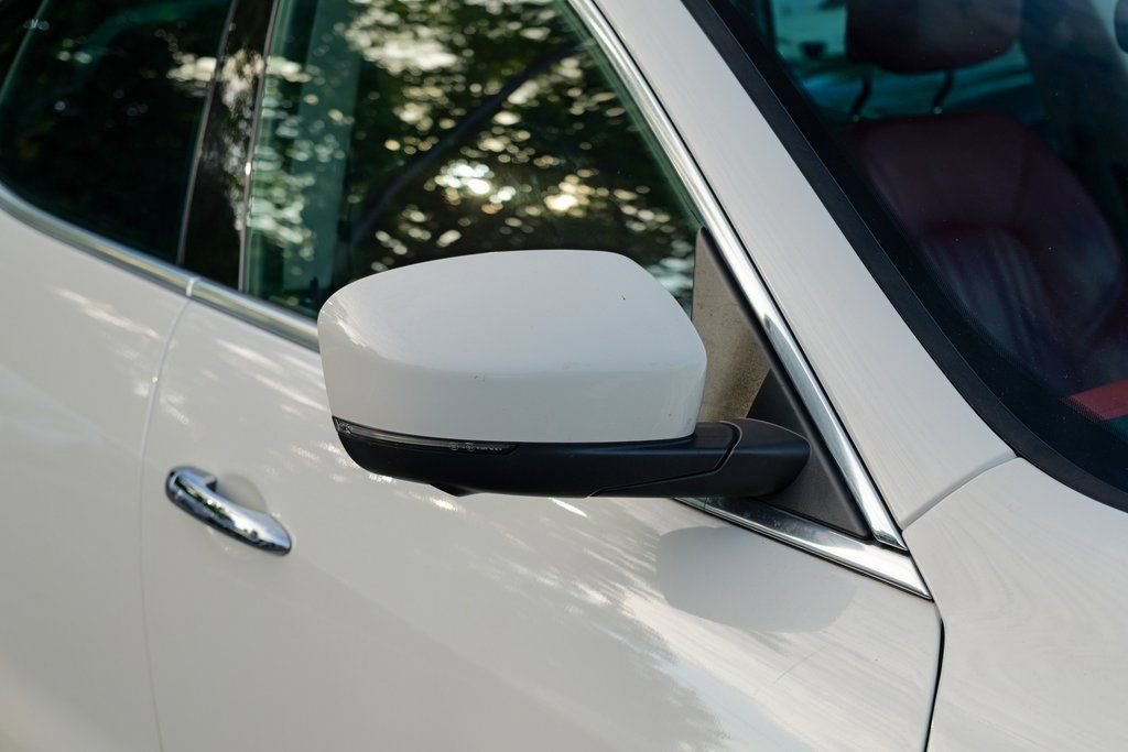 Used 2019 Maserati Levante Base image 10