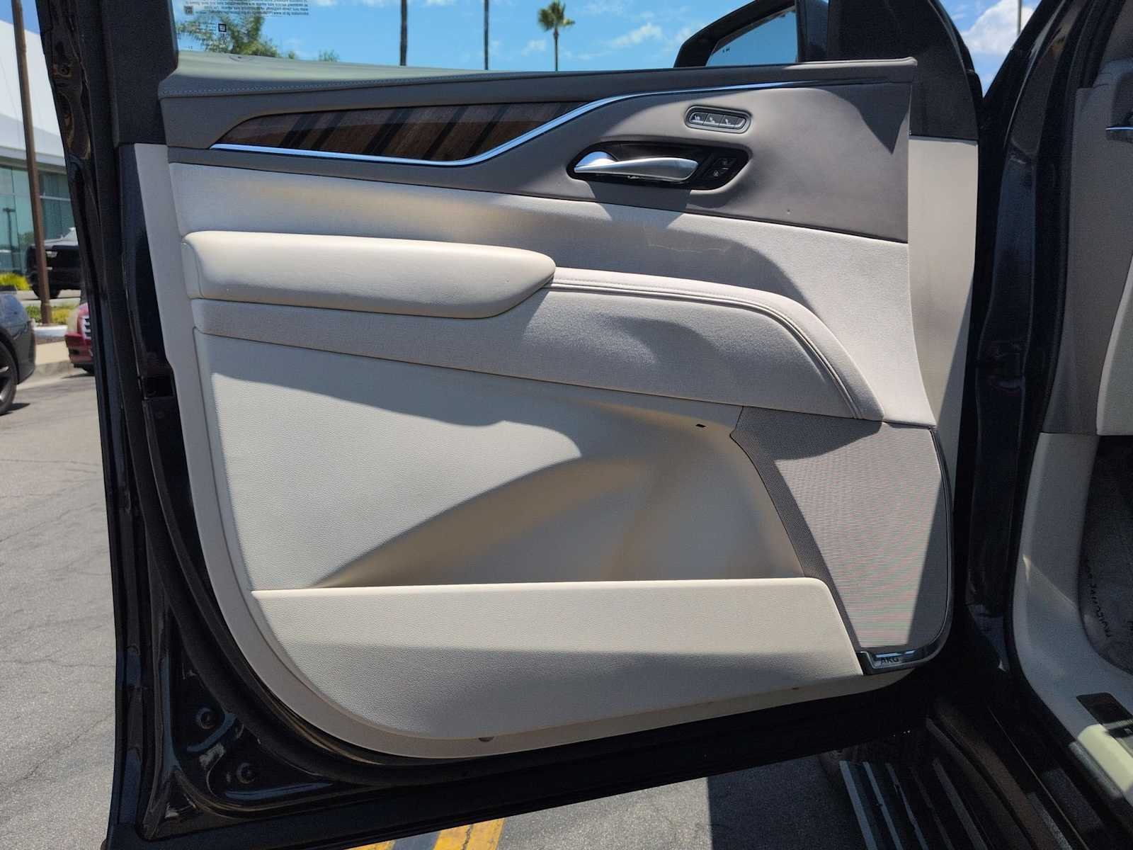 Certified 2024 Cadillac Escalade ESV Sport Platinum w/ LPO, ONYX Package AWD/4WD image 10