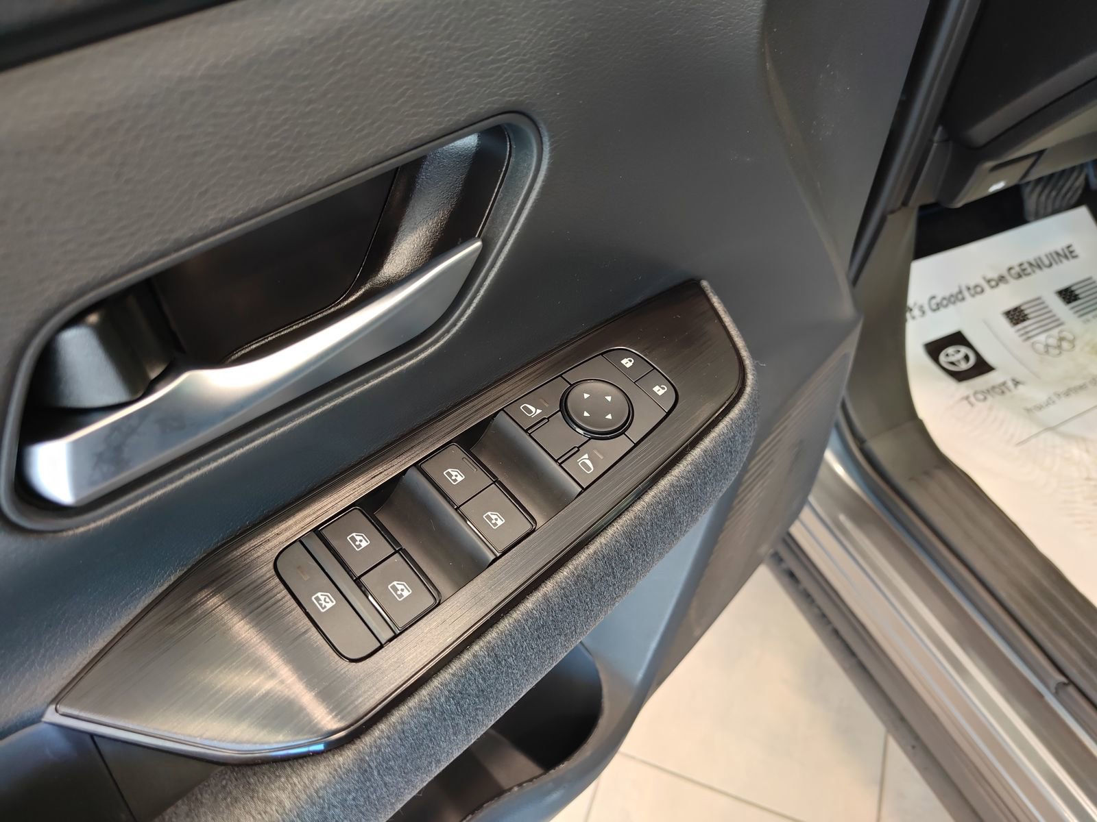 New 2026 Nissan Kicks SV image 9