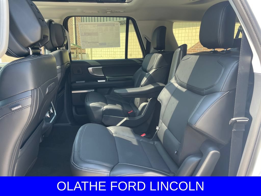 New 2026 Ford Expedition Max Platinum w/ Driver's Package AWD/4WD image 15