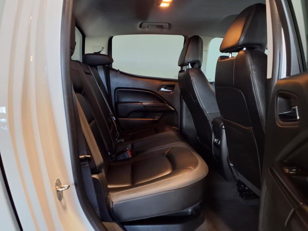 Used 2022 GMC Canyon AT4 image 9