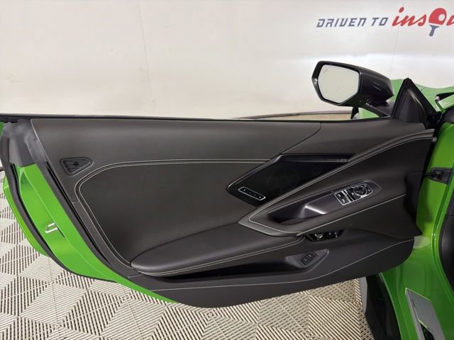 Used 2026 Chevrolet Corvette Z06 w/ Stealth Interior Trim Package RWD image 13