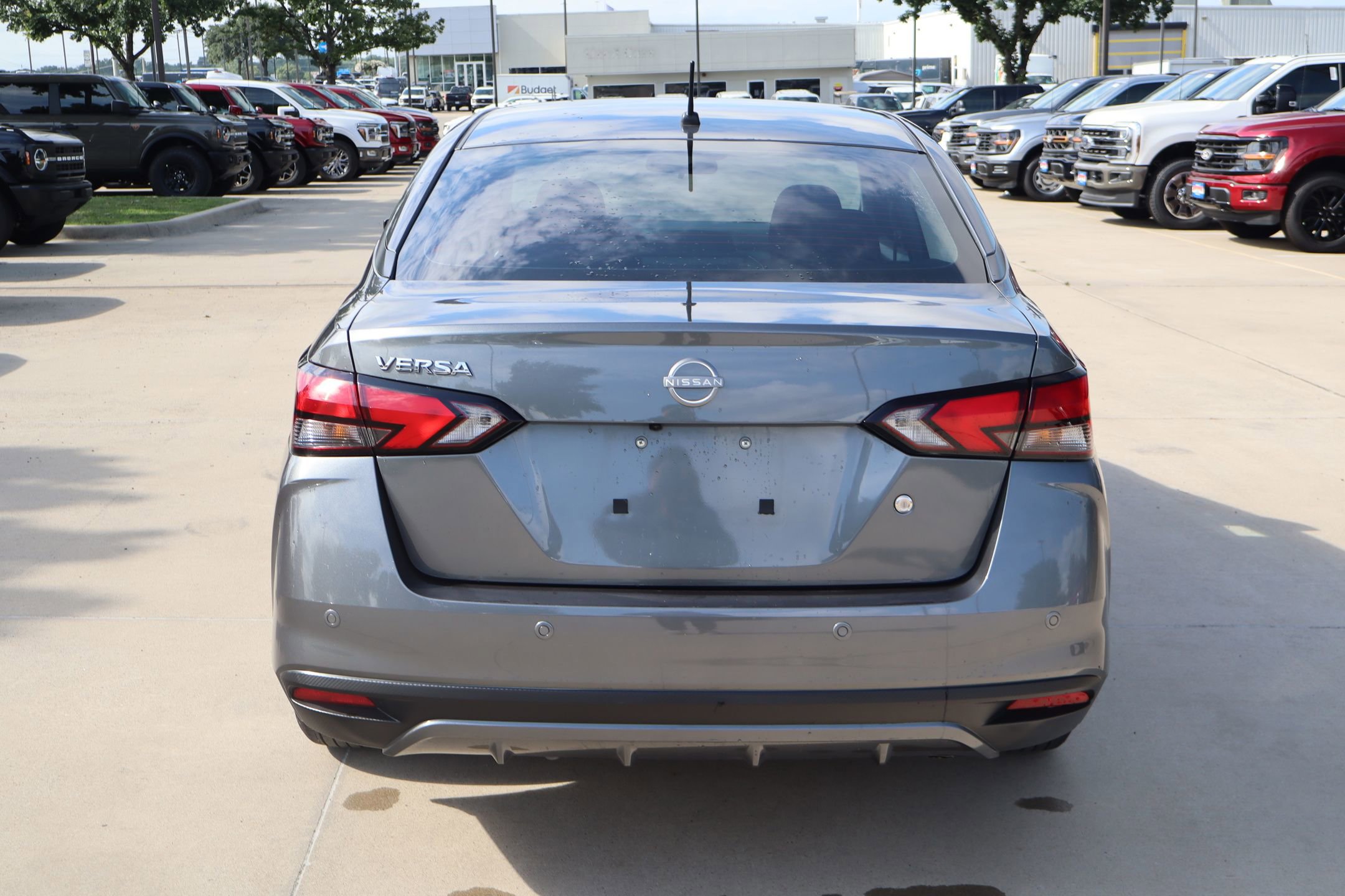Used 2025 Nissan Versa S w/ Trunk Package FWD image 4