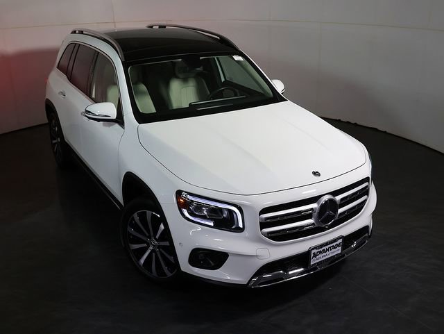 Used 2022 Mercedes-Benz GLB 250 4MATIC image 7