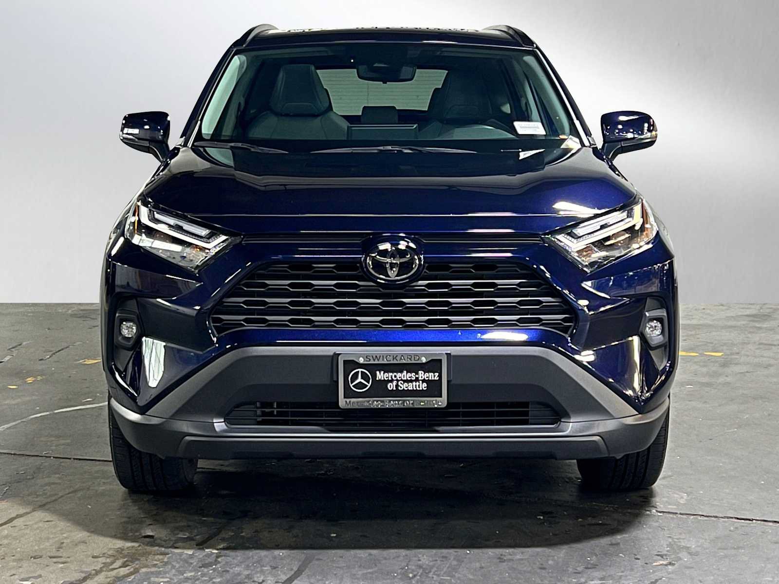 Used 2025 Toyota RAV4 XLE Premium w/ Weather Package AWD/4WD image 8