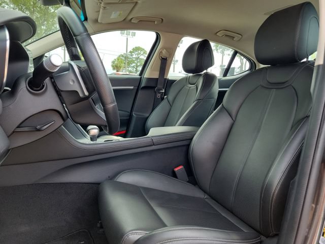Used 2025 Genesis G70 2.5T AWD/4WD image 15