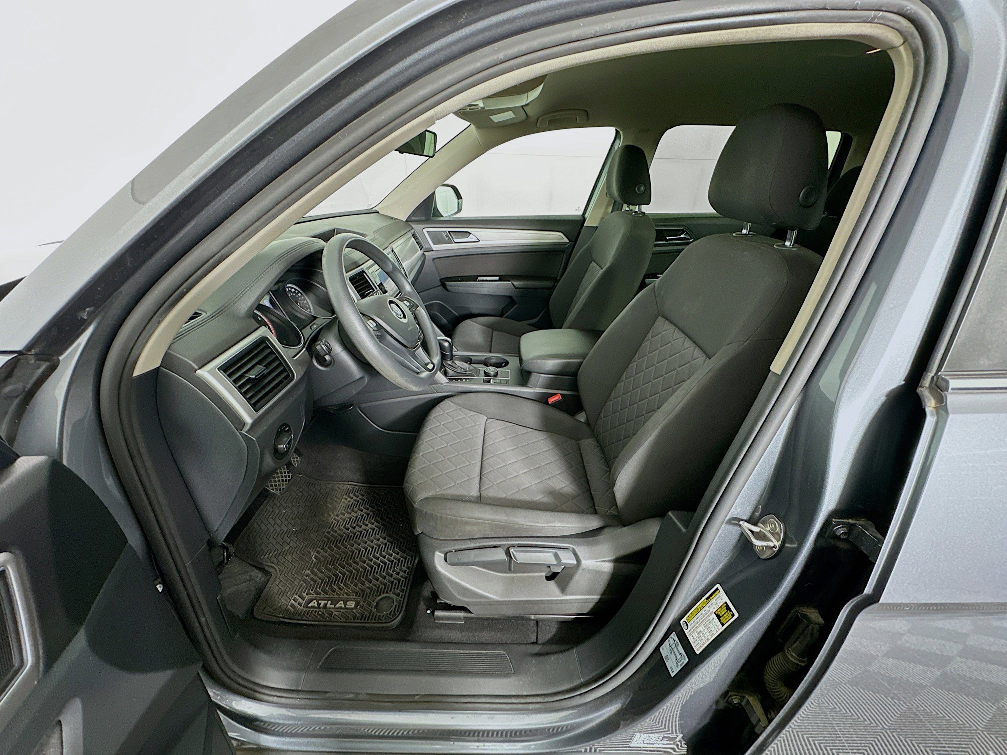 Used 2019 Volkswagen Atlas S w/ Towing Package image 13