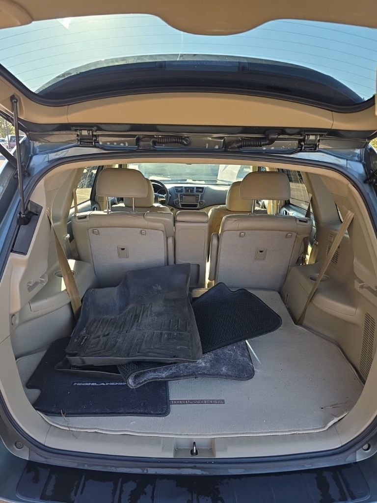 Used 2013 Toyota Highlander Limited image 12