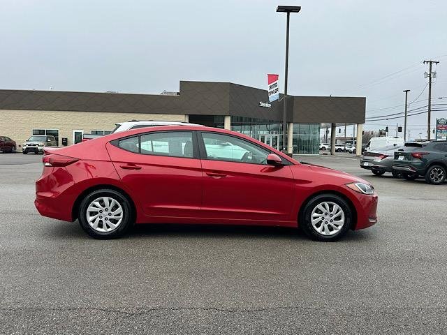 Used 2018 Hyundai Elantra SE image 8