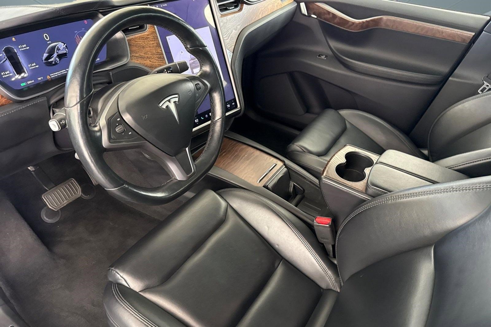Used 2021 Tesla Model X Long Range AWD/4WD image 4