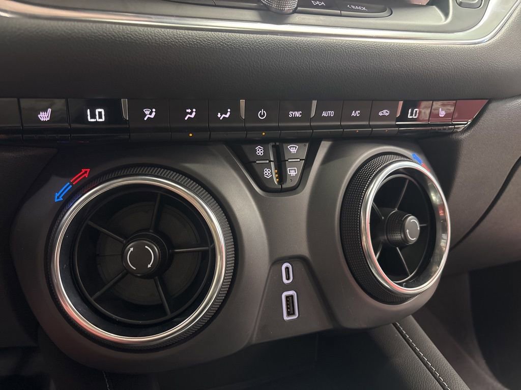 Used 2025 Chevrolet Blazer LT image 25