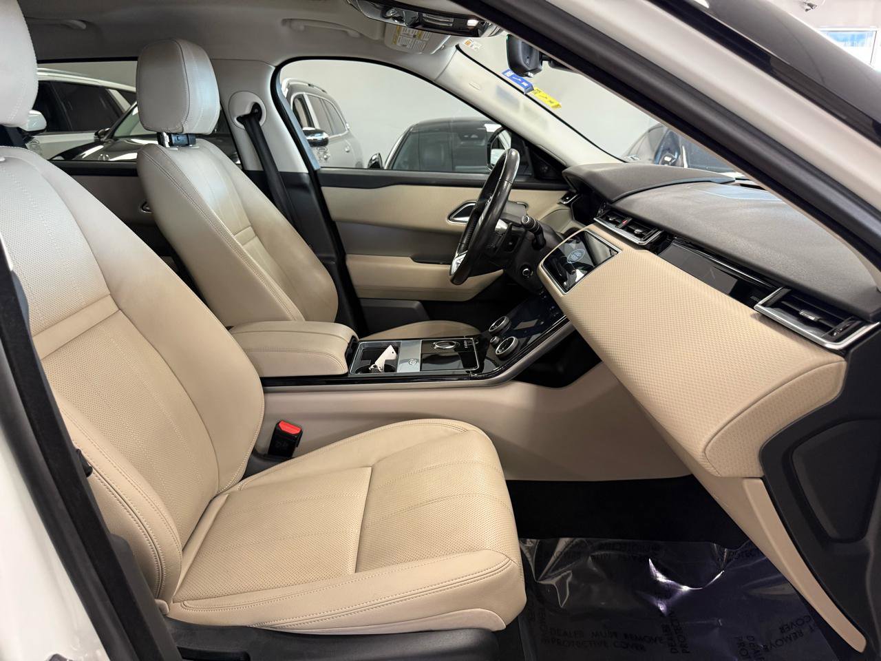 Used 2019 Land Rover Range Rover Velar S image 24