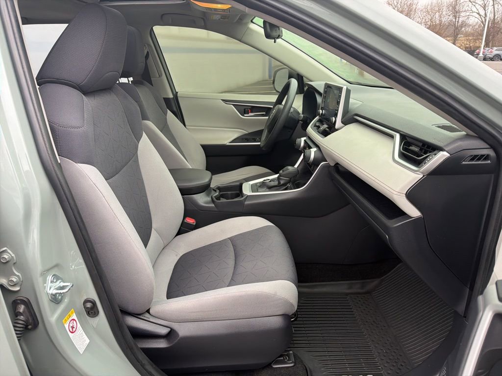 Used 2019 Toyota RAV4 XLE image 26