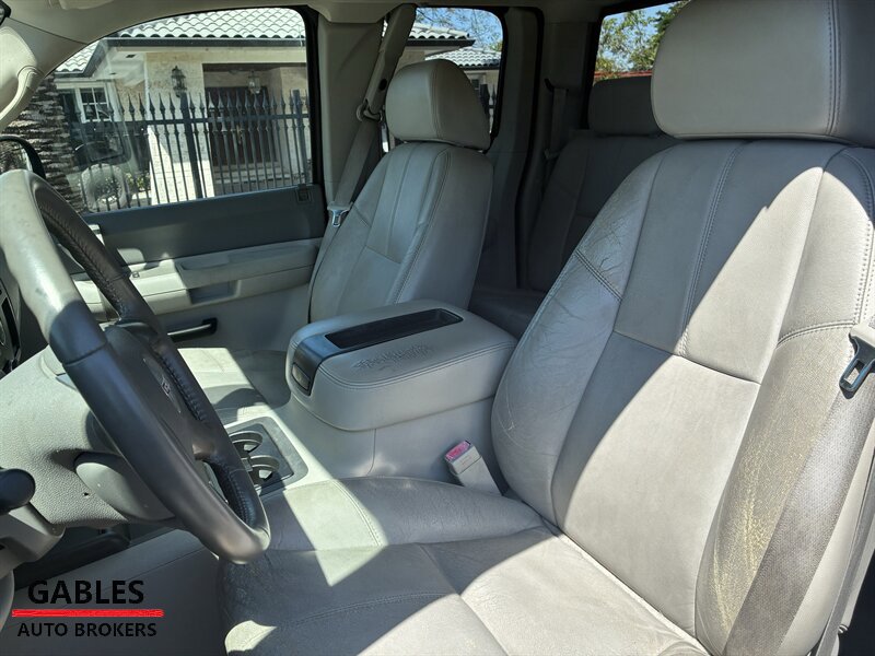 Used 2007 GMC Sierra 1500 SLE w/ SLE2 Audio Package RWD image 17