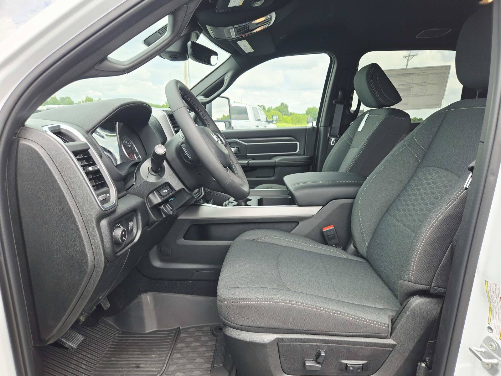 New 2026 RAM 2500 Big Horn AWD/4WD image 12