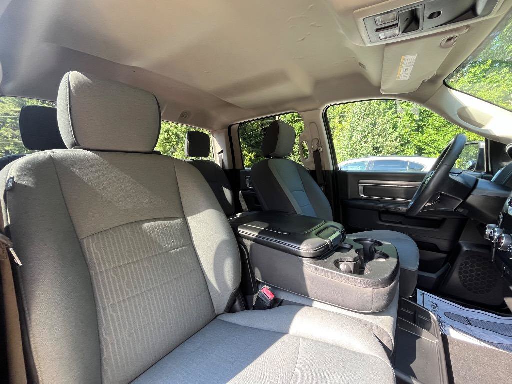 Used 2021 RAM 1500 Classic SLT RWD image 33