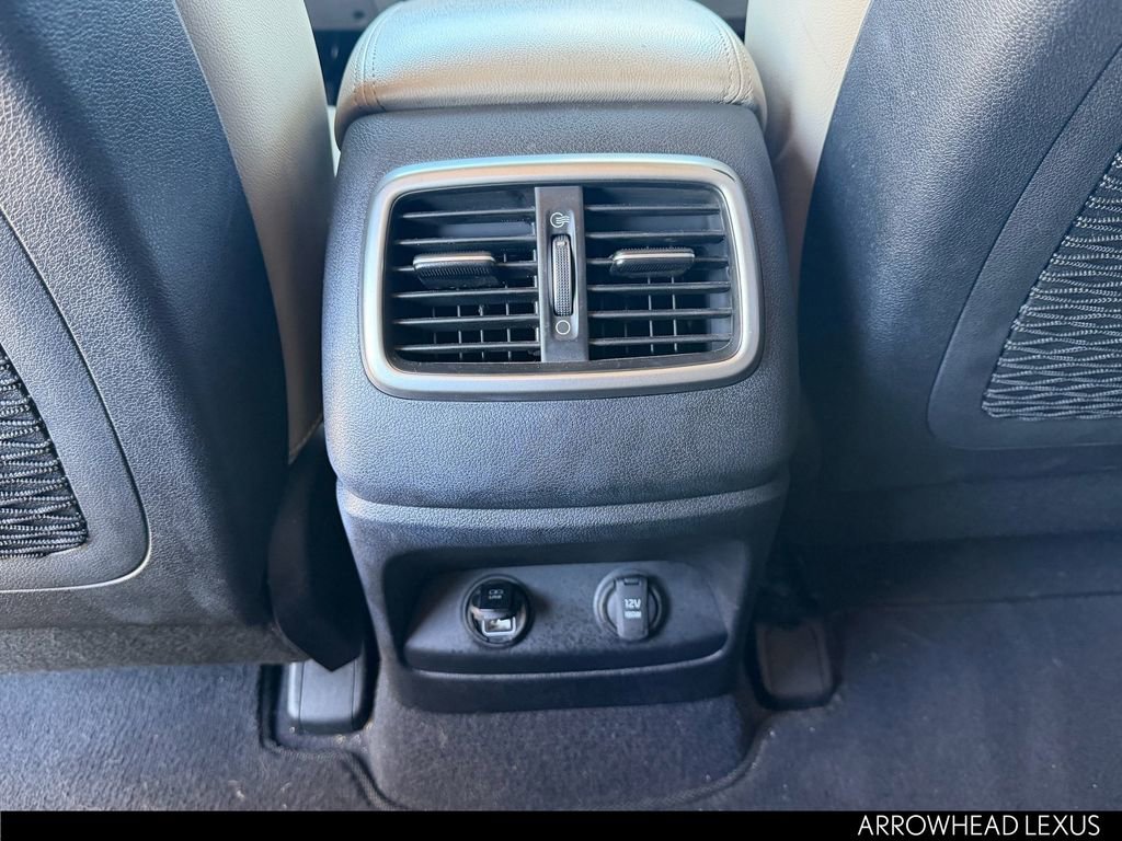 Used 2017 Kia Sorento EX image 17