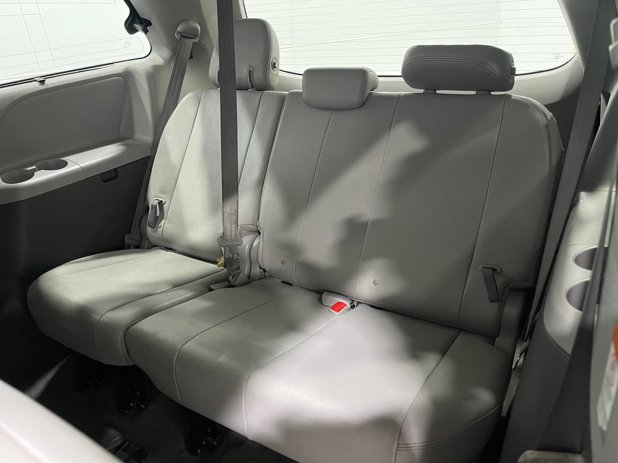 Used 2017 Toyota Sienna XLE w/ XLE Navigation Package FWD image 30