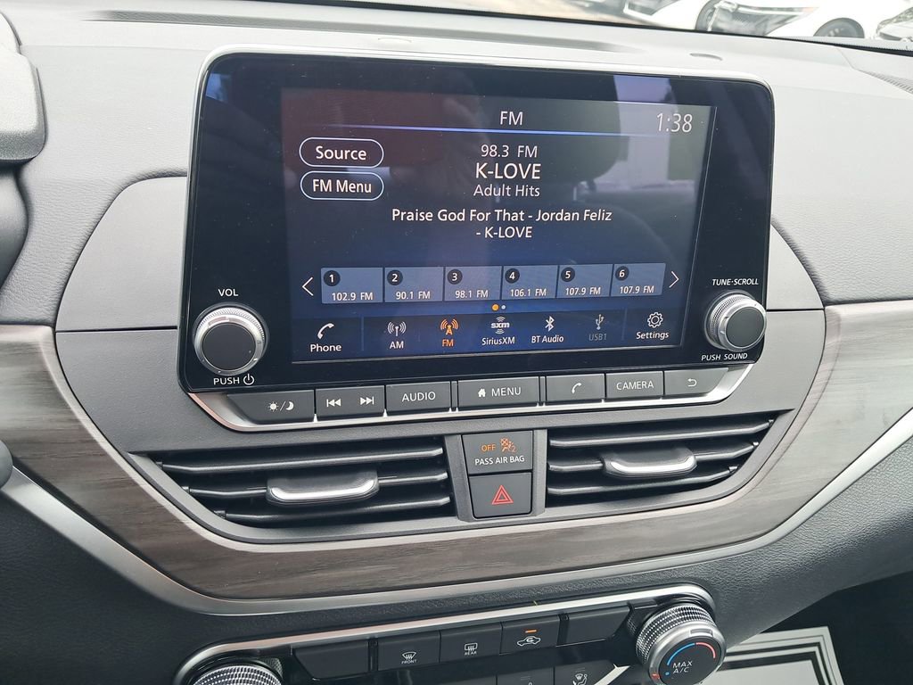 New 2026 Nissan Altima 2.5 SV FWD image 19