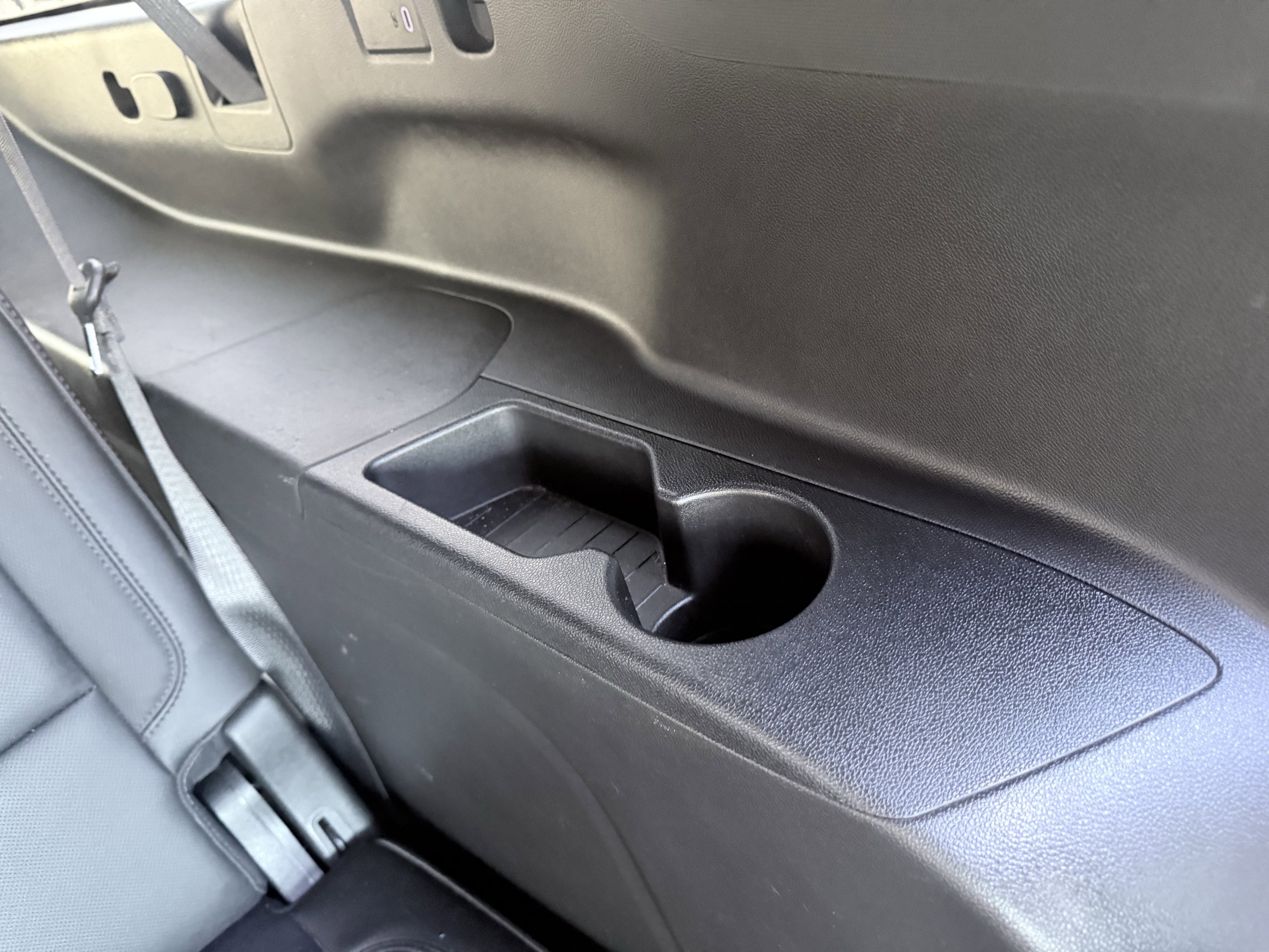 Used 2021 Chevrolet Suburban RST w/ Luxury Package image 23