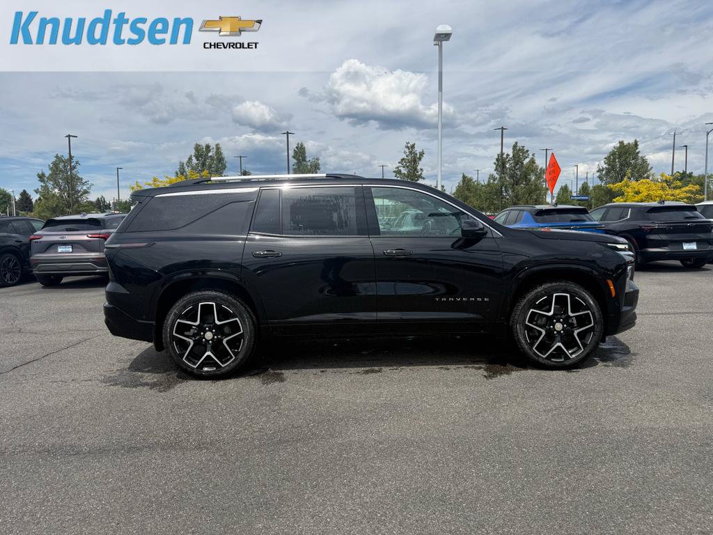 New 2026 Chevrolet Traverse High Country w/ LPO, Floor Liner Package AWD/4WD image 8