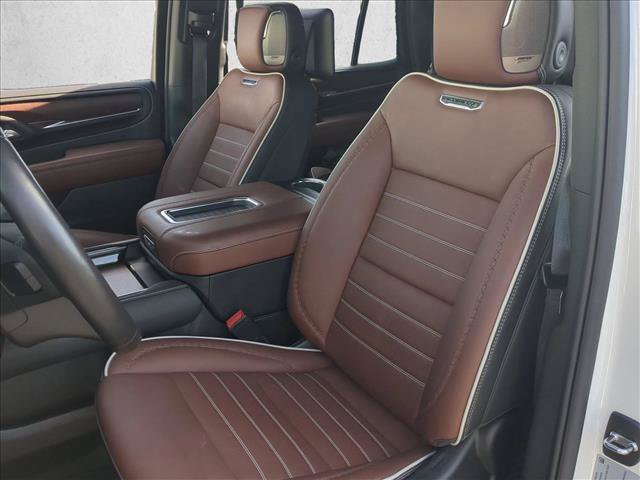 Used 2024 GMC Yukon Denali Ultimate AWD/4WD image 17