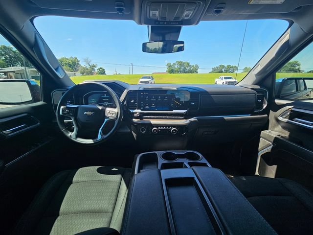 Used 2023 Chevrolet Silverado 1500 LT AWD/4WD image 12