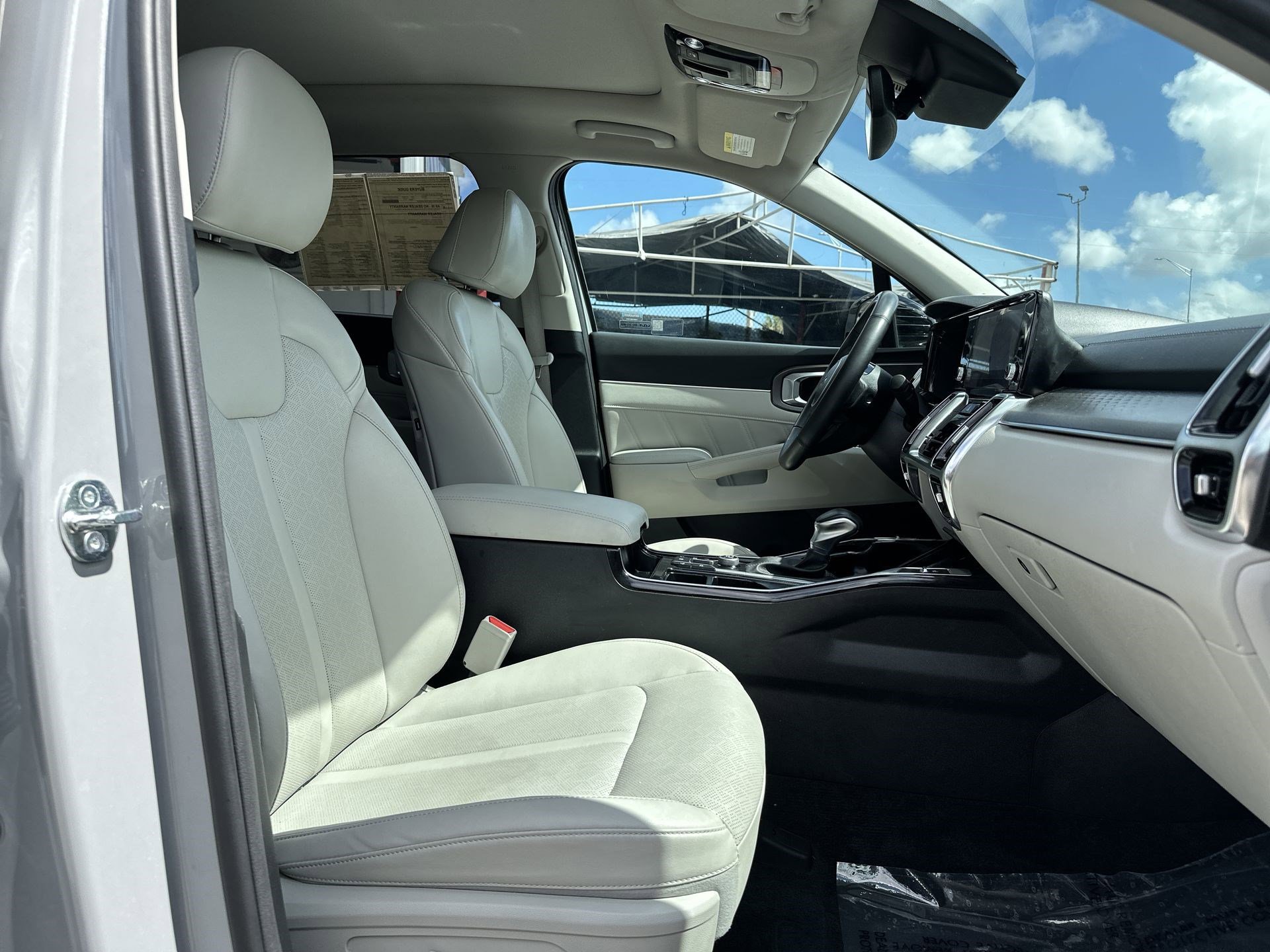 Certified 2023 Kia Sorento SX FWD image 25