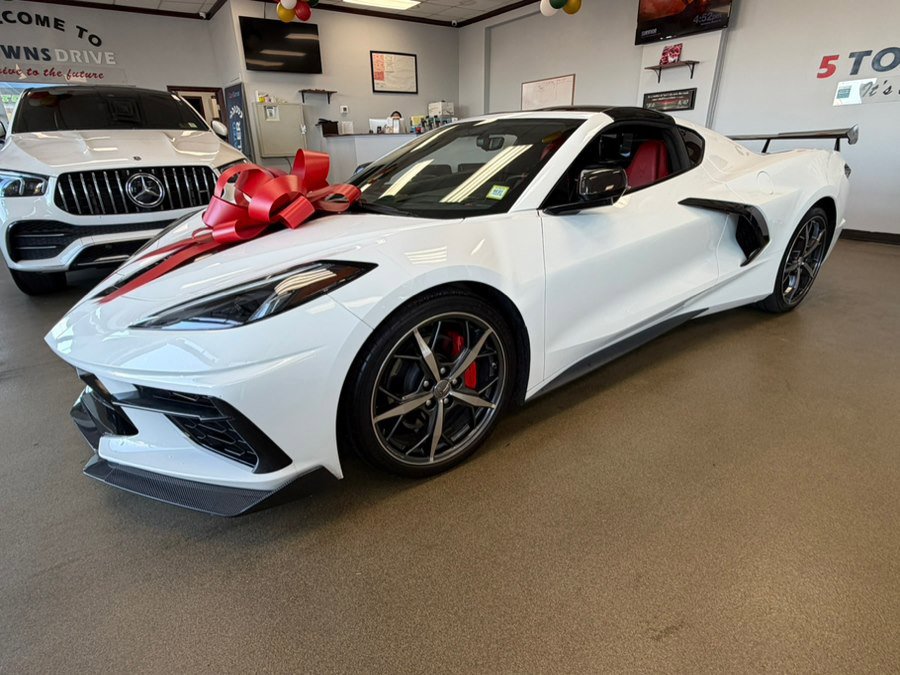 Used 2021 Chevrolet Corvette Stingray Preferred Cpe w/ Engine Appearance Package image 8