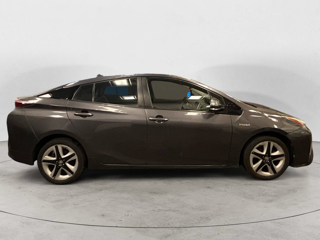 Used 2017 Toyota Prius Three Touring FWD image 6