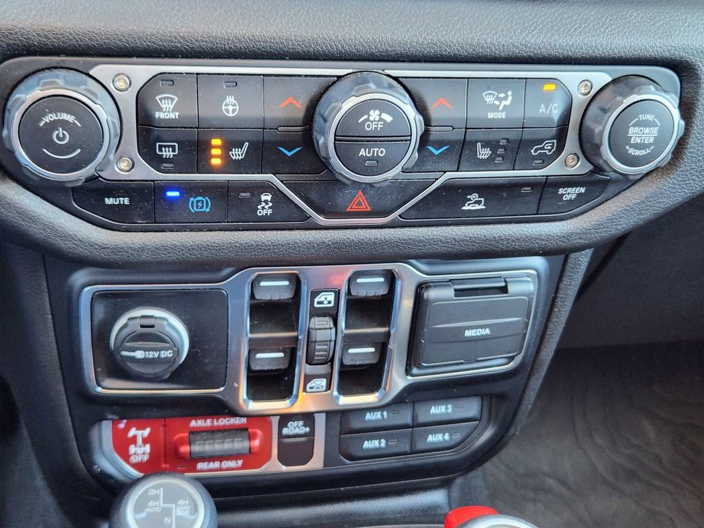 Used 2024 Jeep Wrangler Unlimited AWD/4WD image 19
