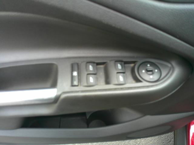 Used 2013 Ford Escape SE image 8