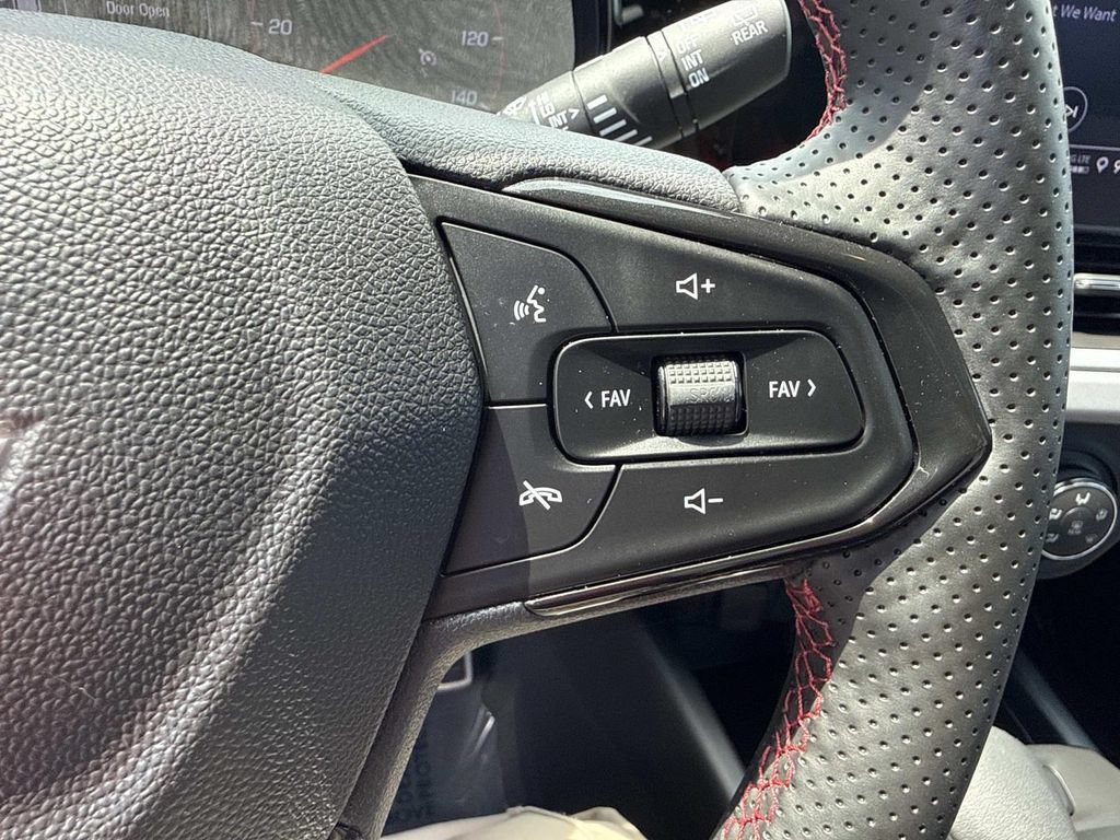 Used 2024 Chevrolet Trax RS w/ Driver Confidence Package FWD image 32
