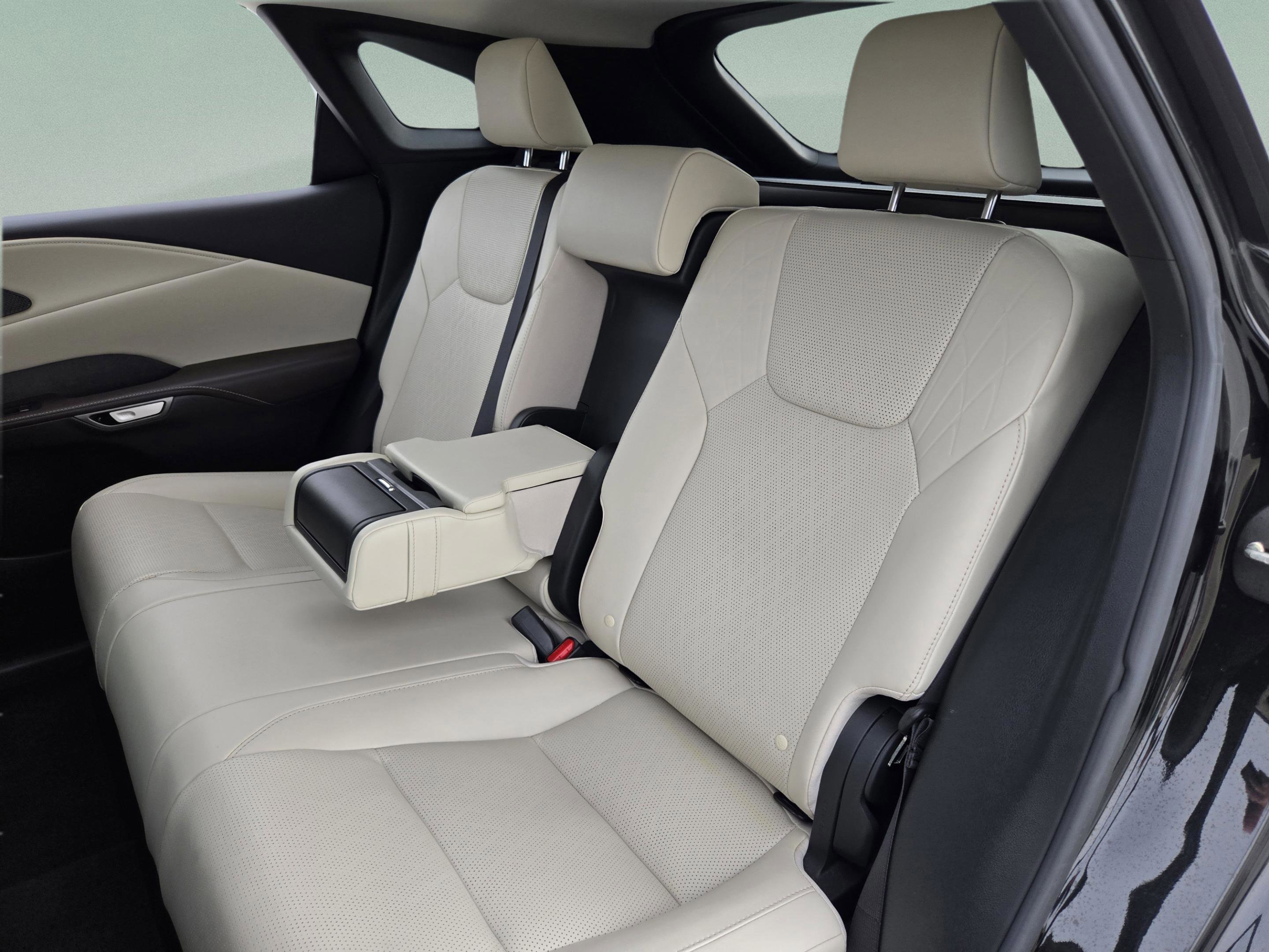 Certified 2023 Lexus RX 350 Premium Plus w/ Cold Area Package FWD image 26