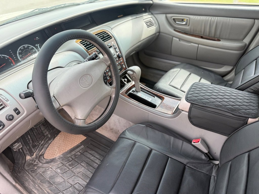 Used 2001 Toyota Avalon XLS image 8