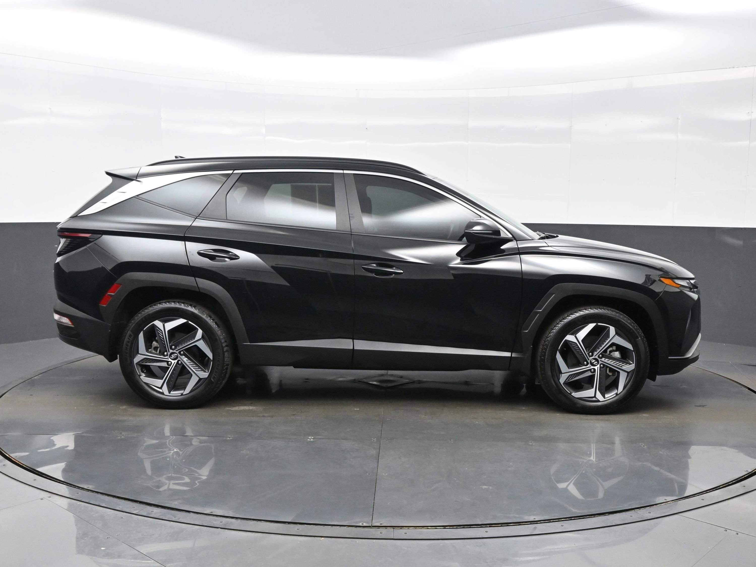 Used 2023 Hyundai Tucson SEL w/ Convenience Package AWD/4WD image 7