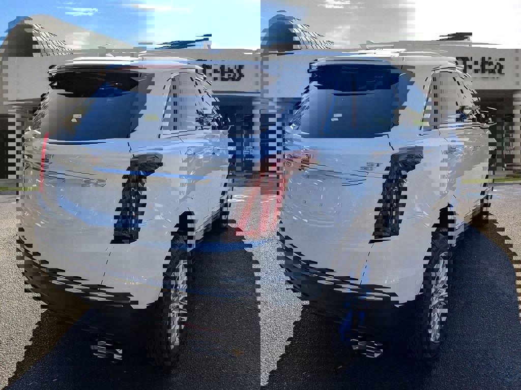 New 2026 Cadillac XT5 Luxury image 6