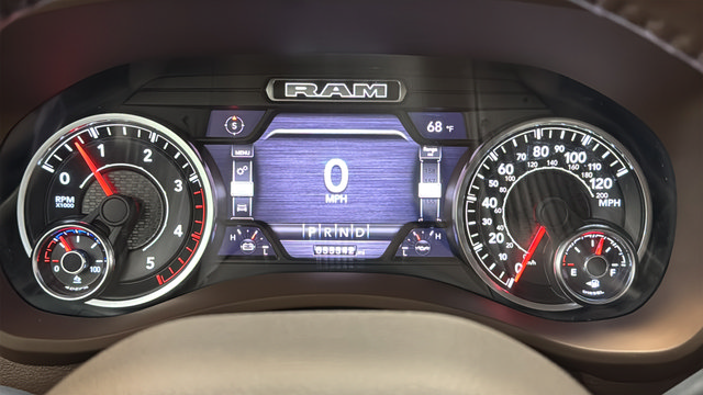 Used 2022 RAM 3500 Laramie AWD/4WD image 15