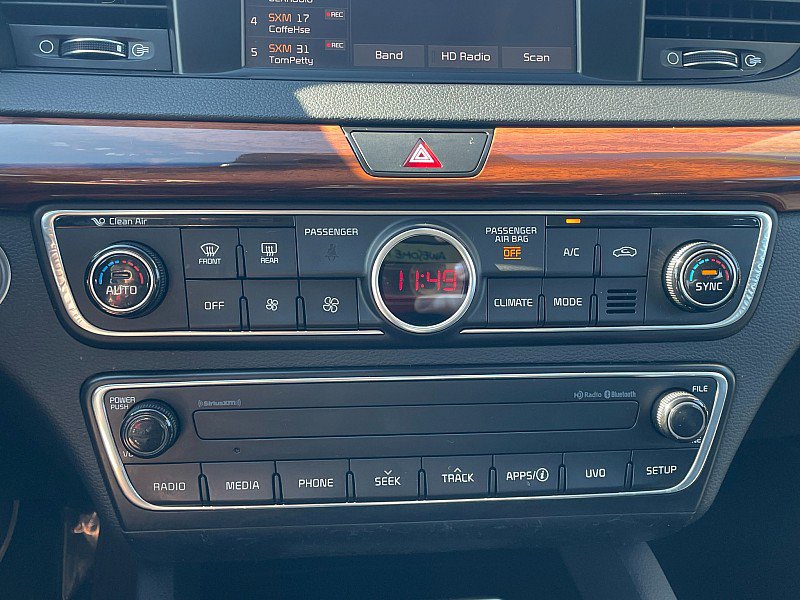 Used 2018 Kia Cadenza Premium image 29