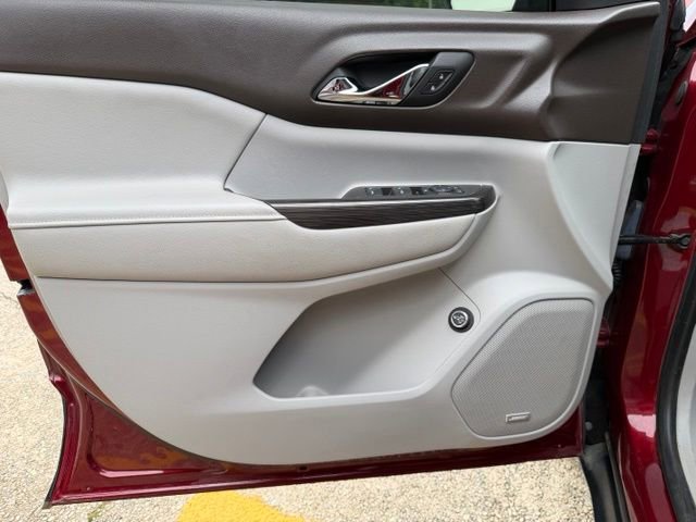 Used 2018 GMC Acadia SLT FWD image 29
